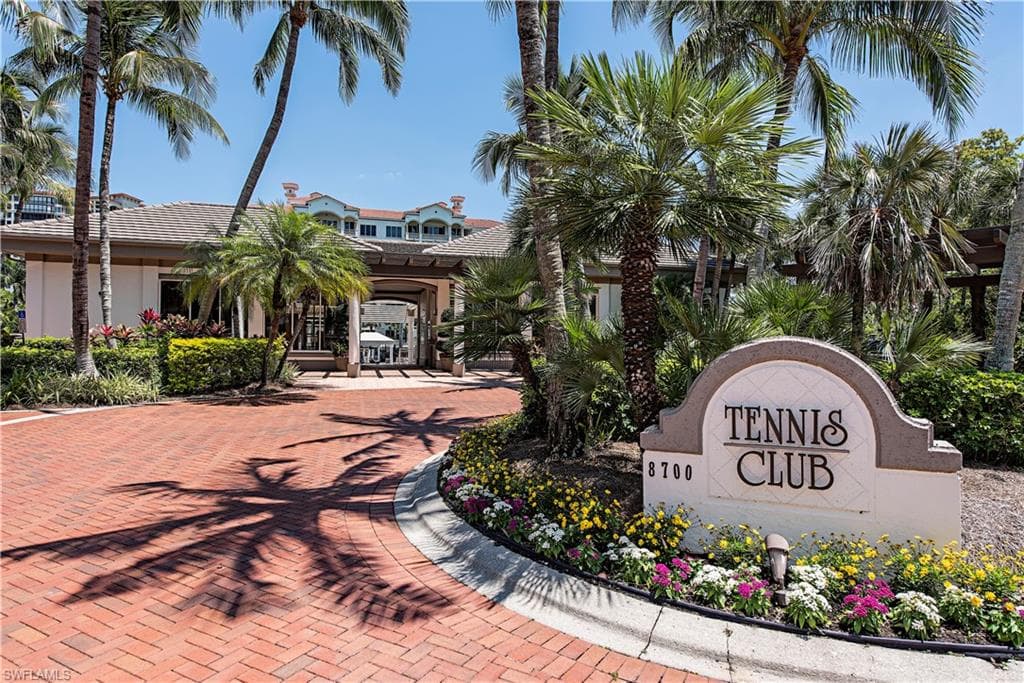 8990 Bay Colony Dr 302, Naples, FL 34108-29