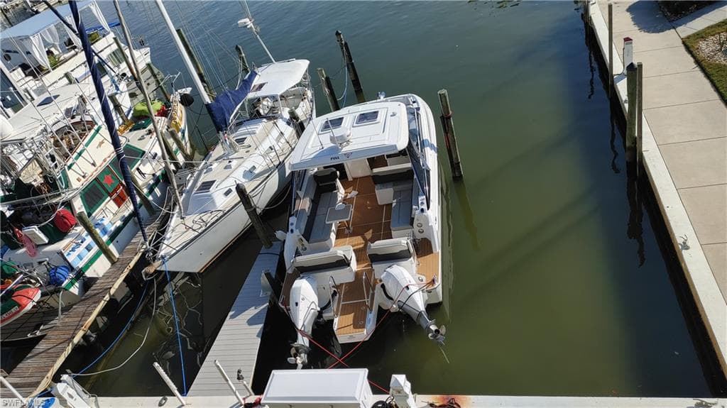 900 Broad Ave S, Naples, FL 34102-3