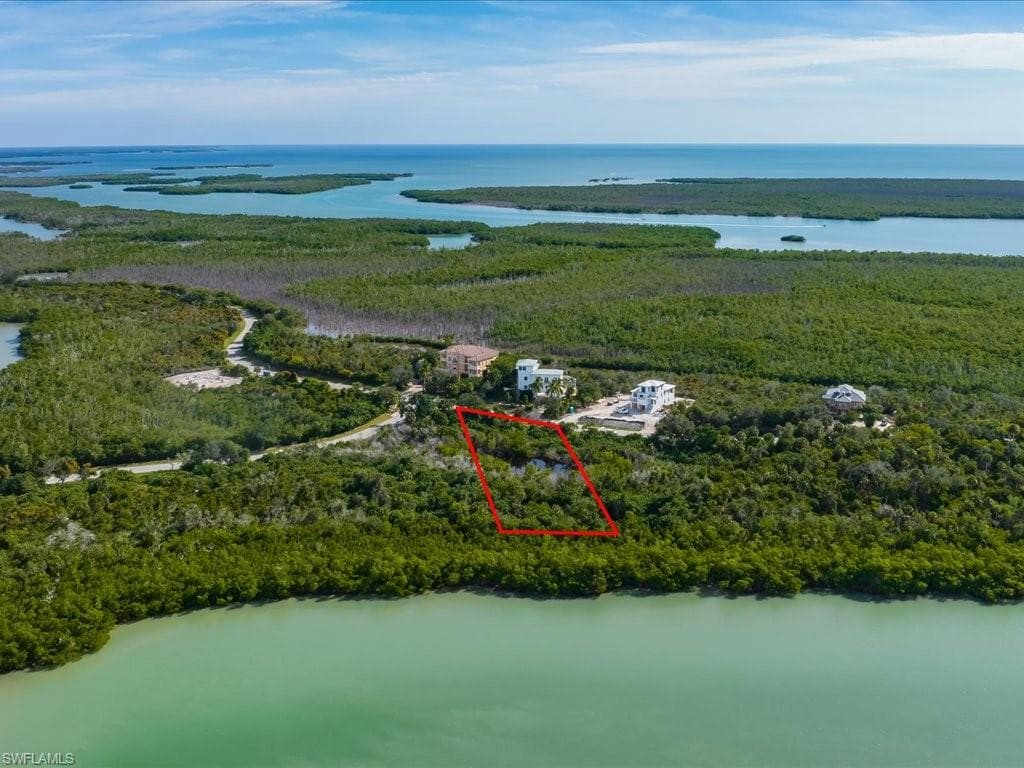 1079 Blue Hill Creek Dr, Marco Island, FL 34145-4