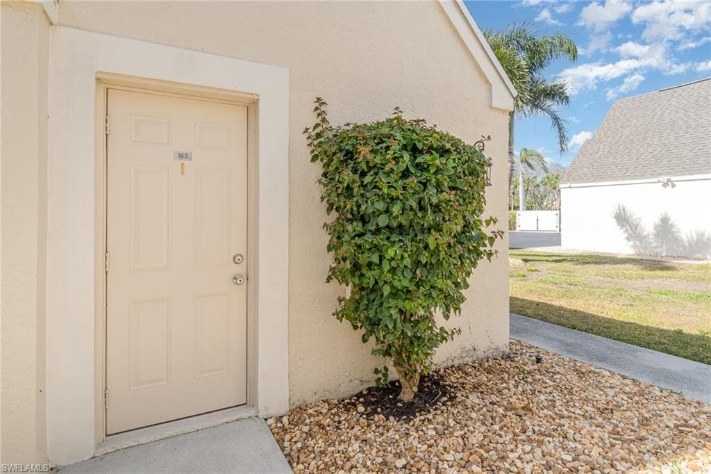 16351 Kelly Woods Dr 163, Fort Myers, FL 33908-36