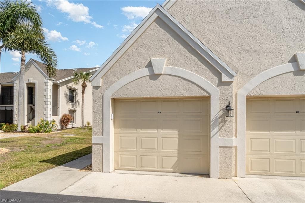 16351 Kelly Woods Dr 163, Fort Myers, FL 33908-38