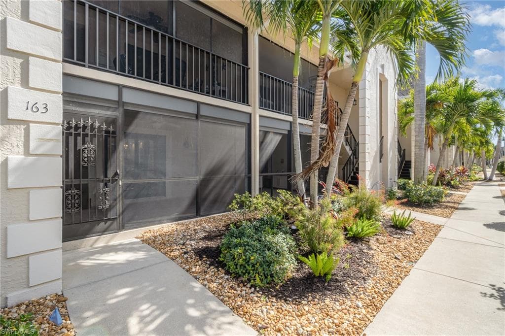 16351 Kelly Woods Dr 163, Fort Myers, FL 33908-3