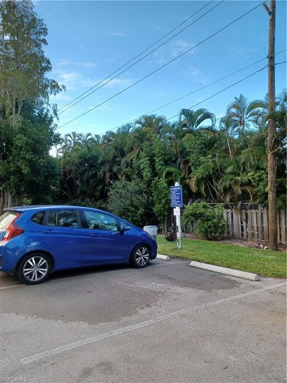 219 Palm Dr 219-2, Naples, FL 34112-27