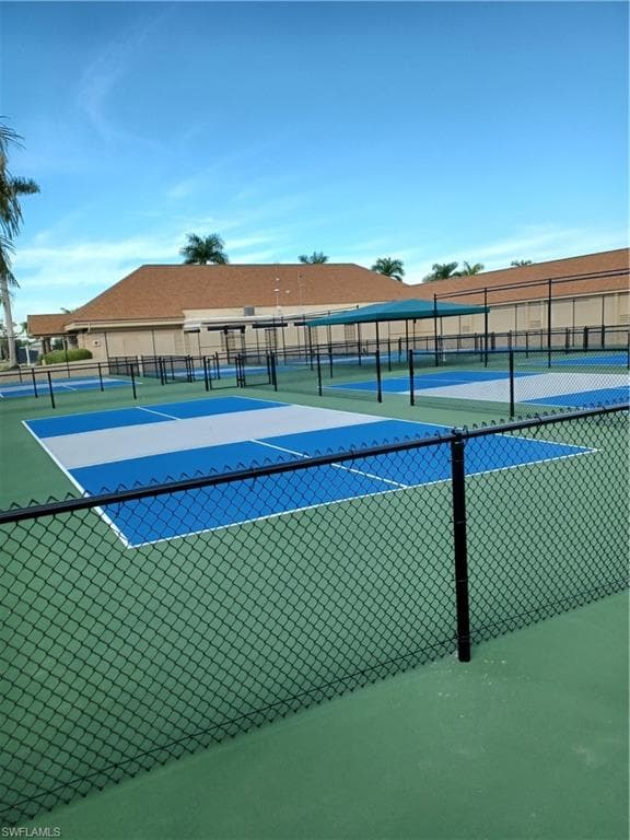 219 Palm Dr 219-2, Naples, FL 34112-40