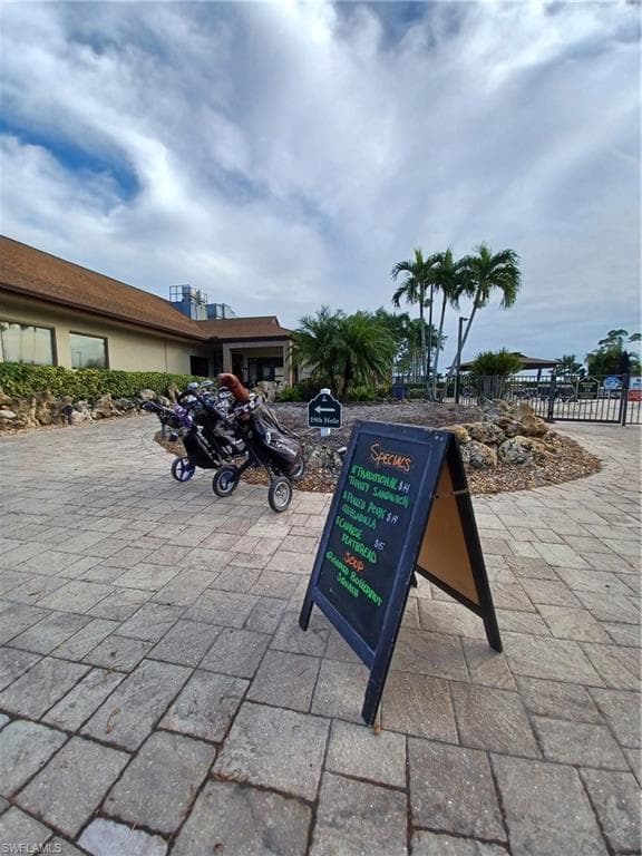 219 Palm Dr 219-2, Naples, FL 34112-41