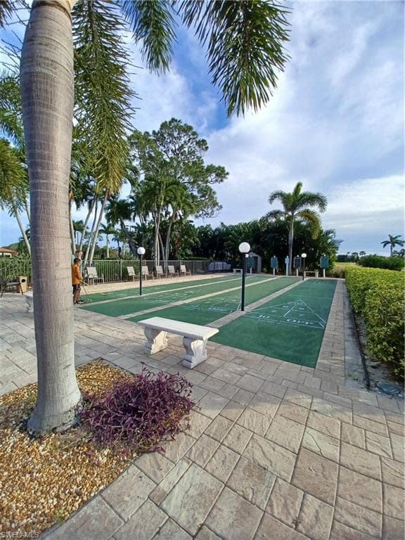 219 Palm Dr 219-2, Naples, FL 34112-44