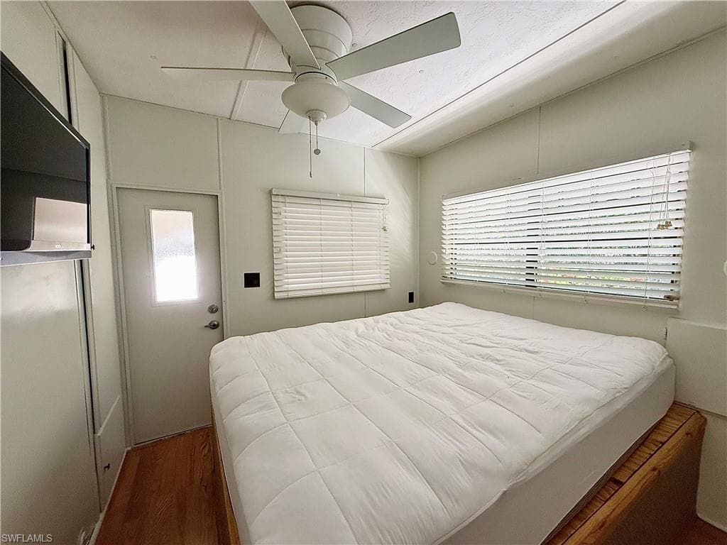 39 Bass Ln 39, Naples, FL 34114-20