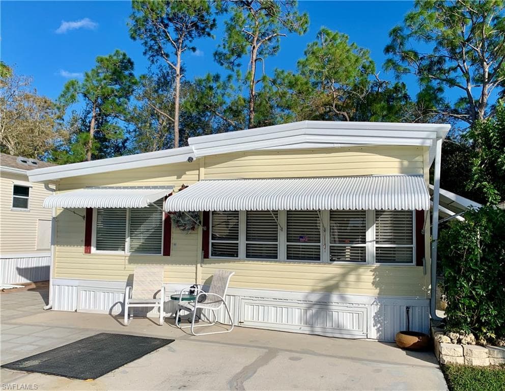 39 Bass Ln 39, Naples, FL 34114-1