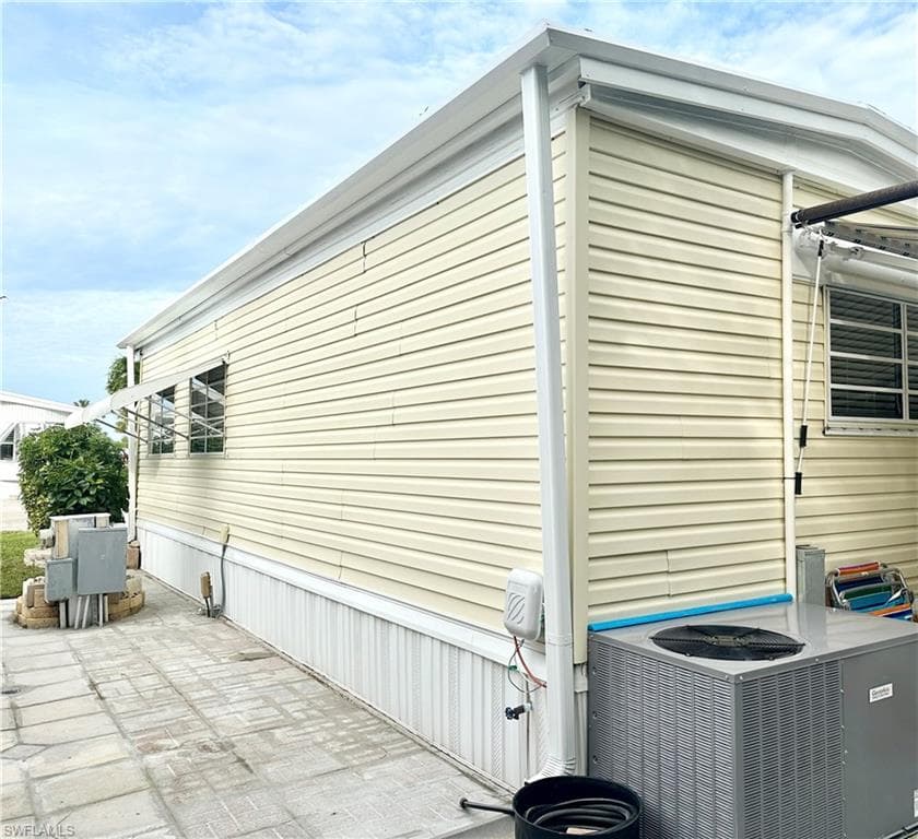 39 Bass Ln 39, Naples, FL 34114-4