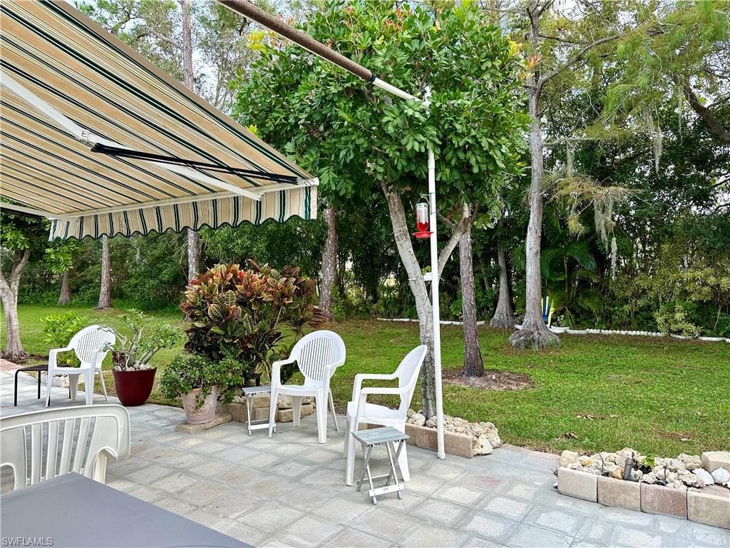 39 Bass Ln 39, Naples, FL 34114-5