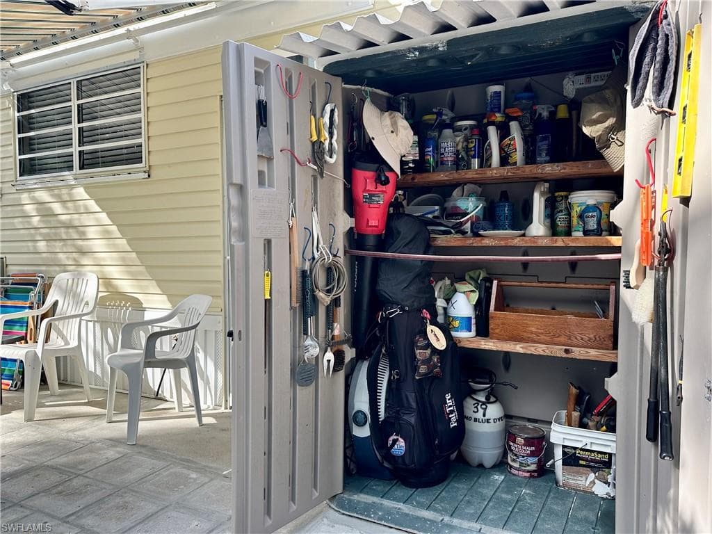 39 Bass Ln 39, Naples, FL 34114-7