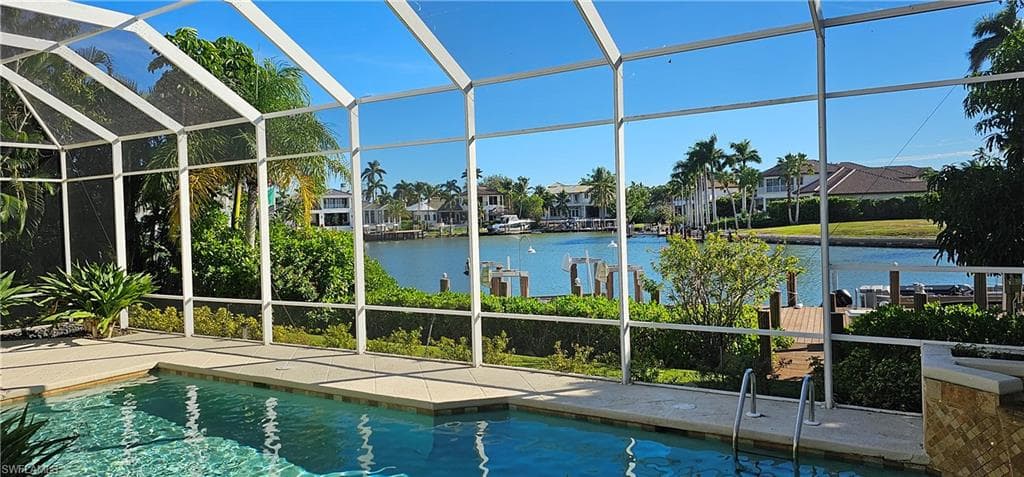 300 Mooring Line Dr, Naples, FL 34102-4