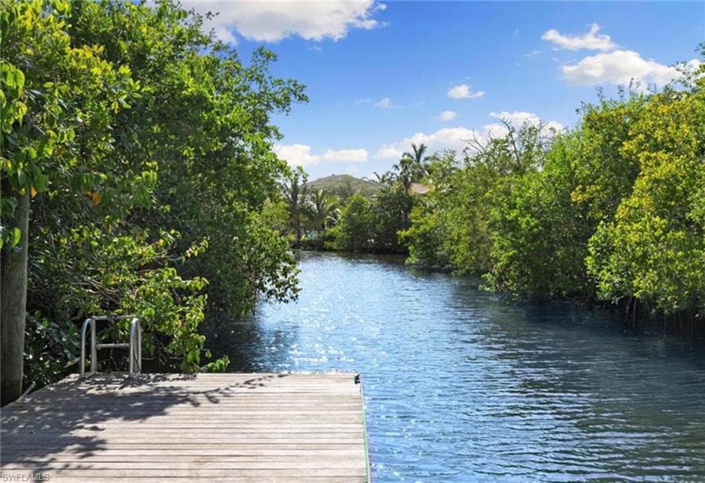 2393 Outrigger Ln, Naples, FL 34104-19