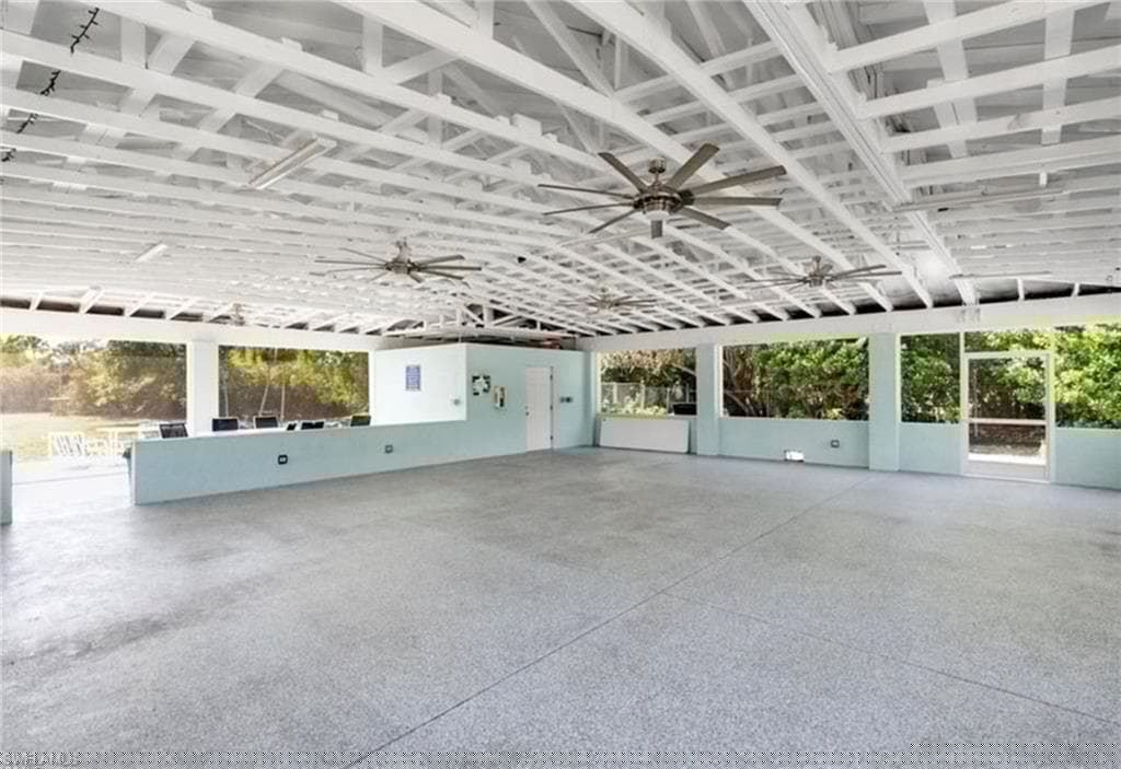 2393 Outrigger Ln, Naples, FL 34104-25