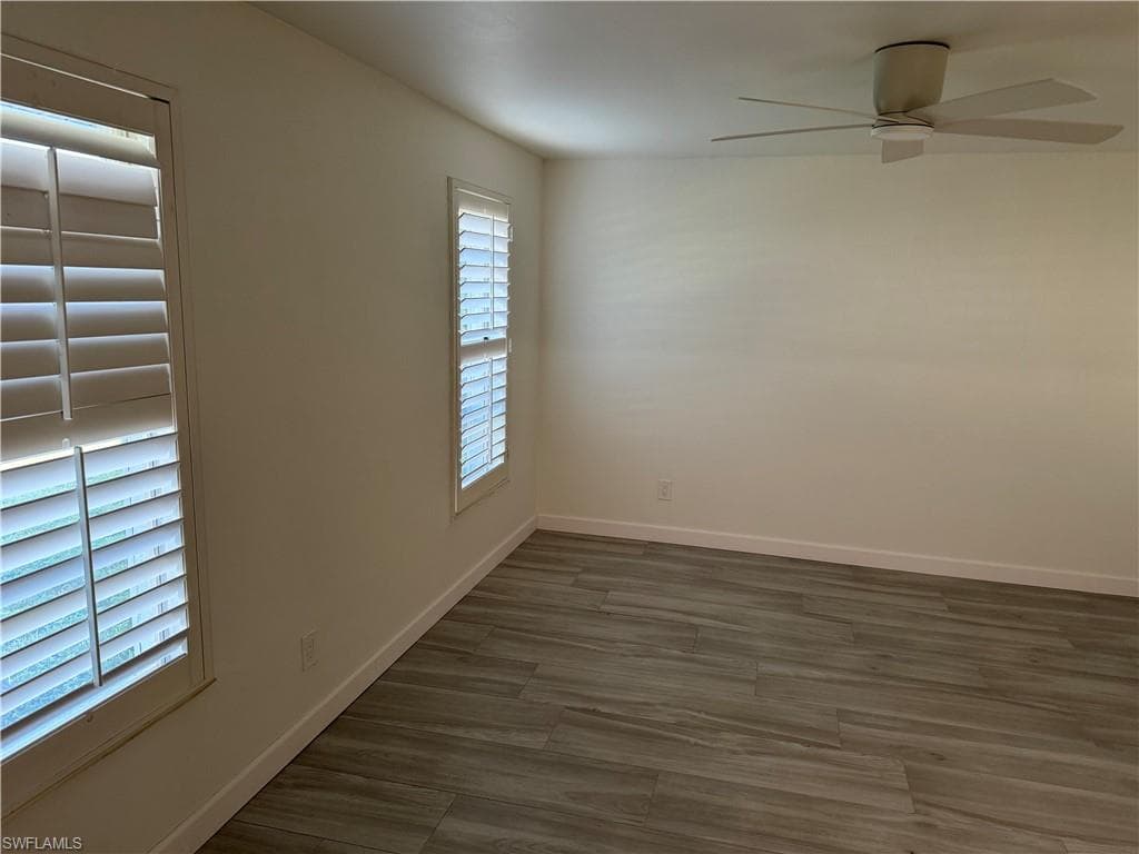 2393 Outrigger Ln, Naples, FL 34104-4