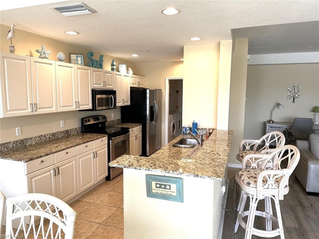 360 Stella Maris Dr N 2404, Naples, FL 34114-4