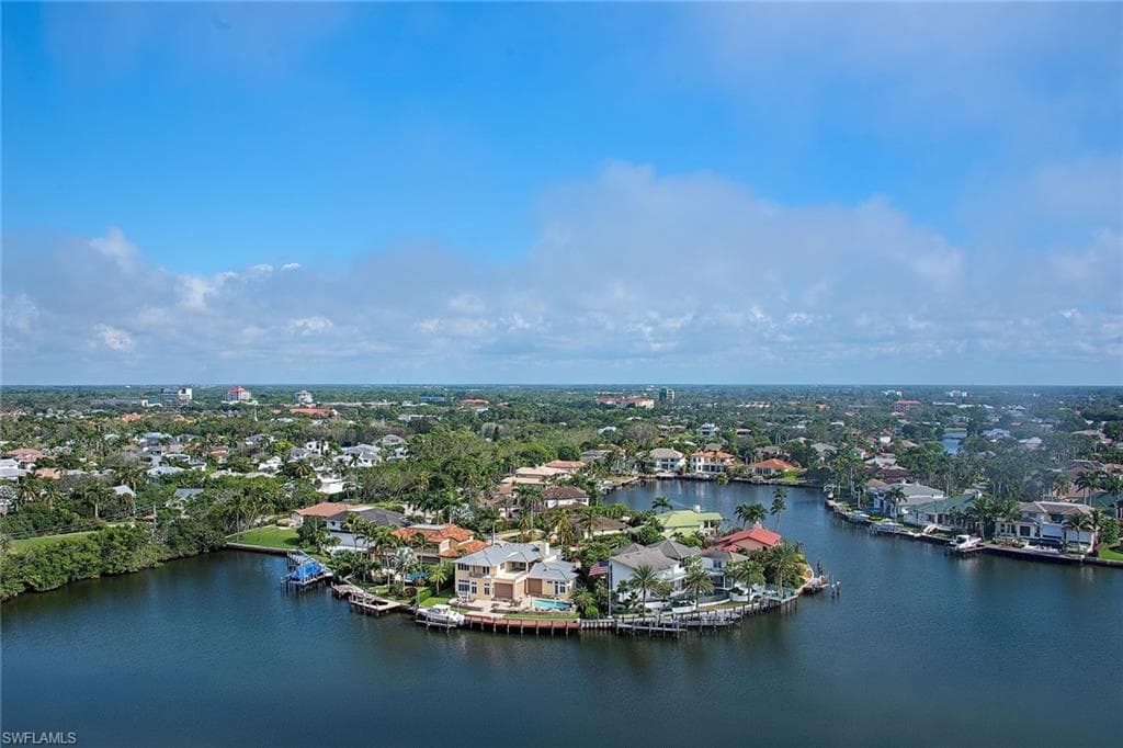 4751 Gulf Shore Blvd N Ph-2, Naples, FL 34103-17