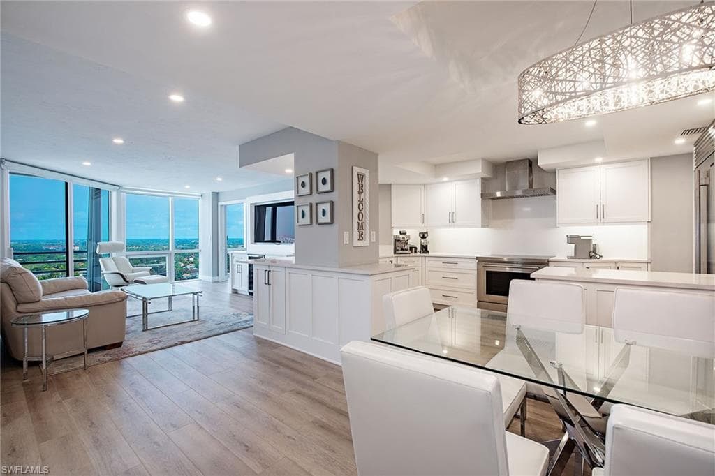4751 Gulf Shore Blvd N Ph-2, Naples, FL 34103-3