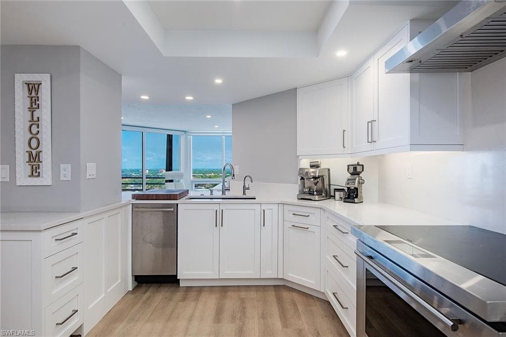 4751 Gulf Shore Blvd N Ph-2, Naples, FL 34103-5