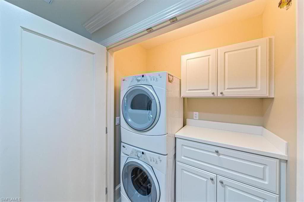9115 Strada Pl 5205, Naples, FL 34108-11