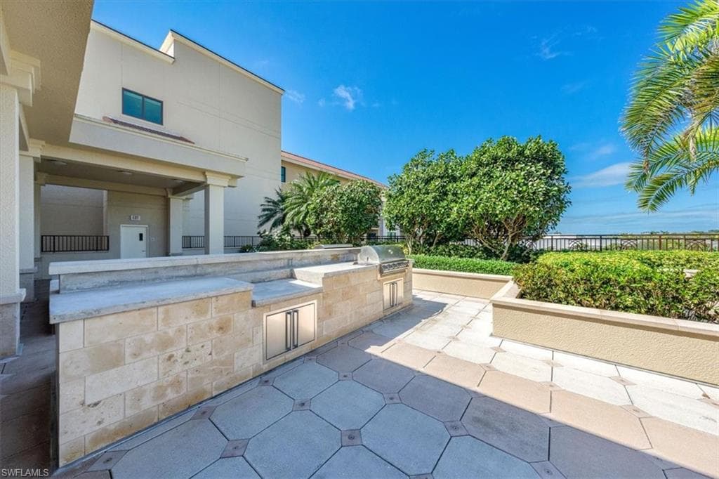 9115 Strada Pl 5205, Naples, FL 34108-15
