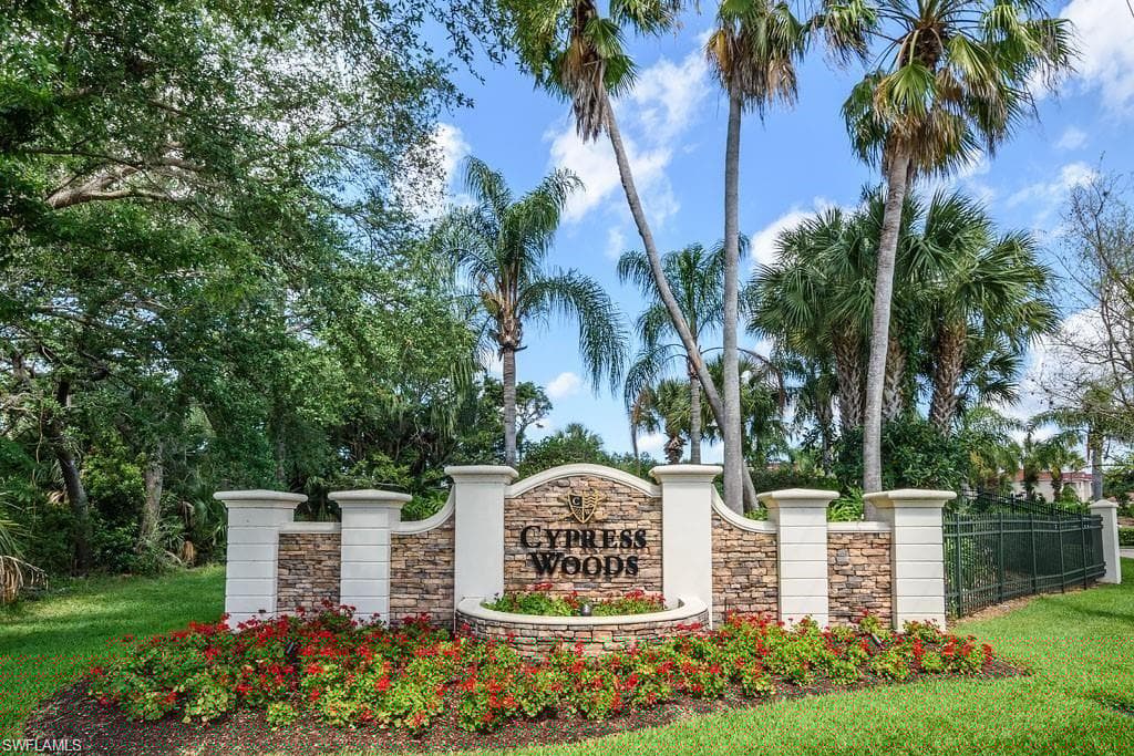 2865 Cypress Trace Cir 7-101, Naples, FL 34119-24