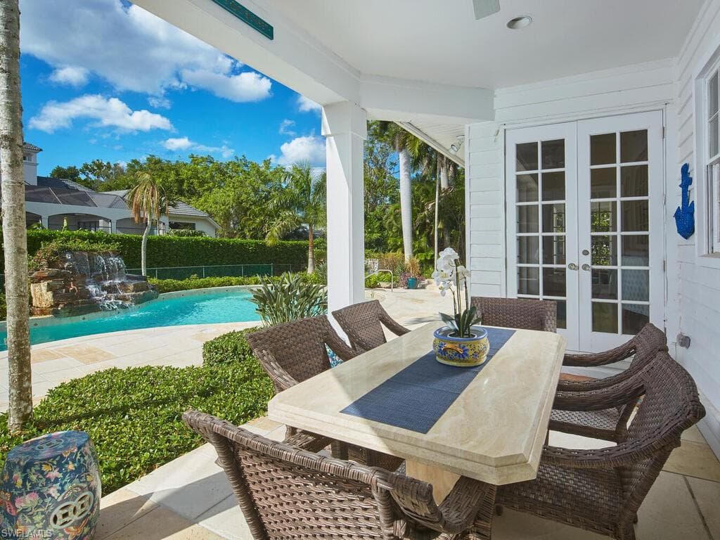 2750 Treasure Ln, Naples, FL 34102-26