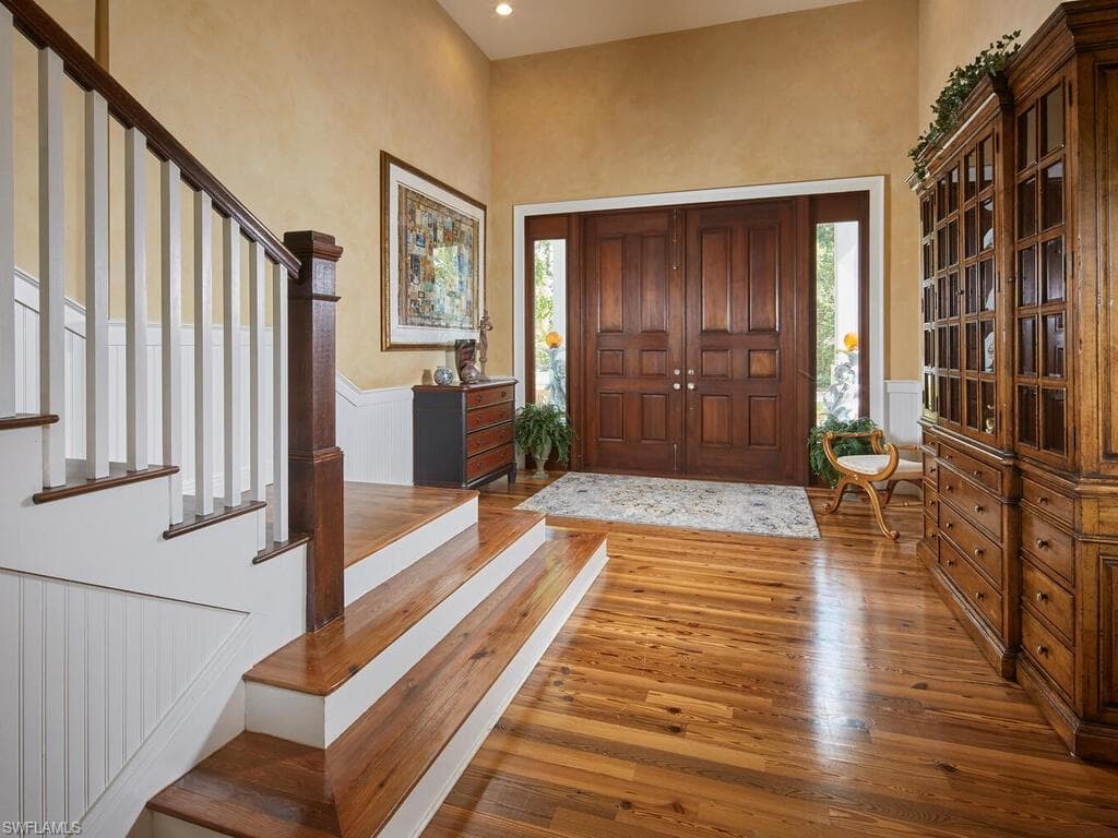 2750 Treasure Ln, Naples, FL 34102-5