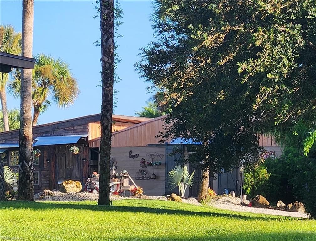 3935 24th Ave SE, Naples, FL 34117-10