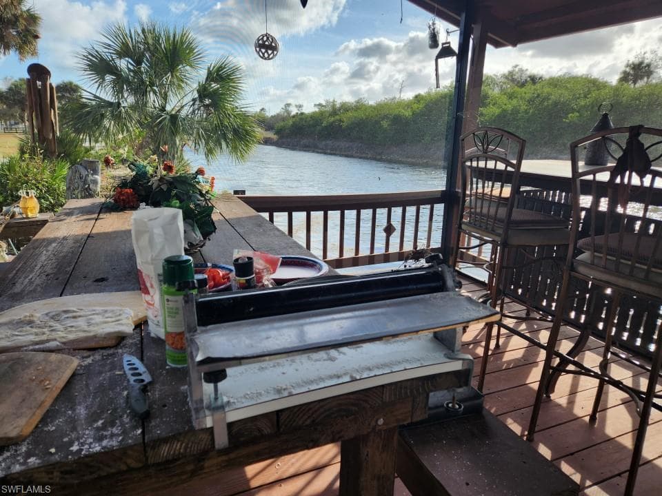 3935 24th Ave SE, Naples, FL 34117-12