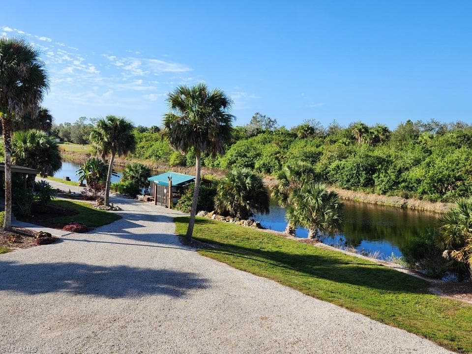 3935 24th Ave SE, Naples, FL 34117-19