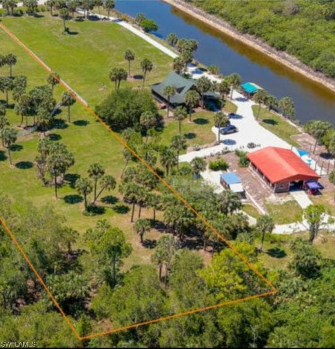 3935 24th Ave SE, Naples, FL 34117-1