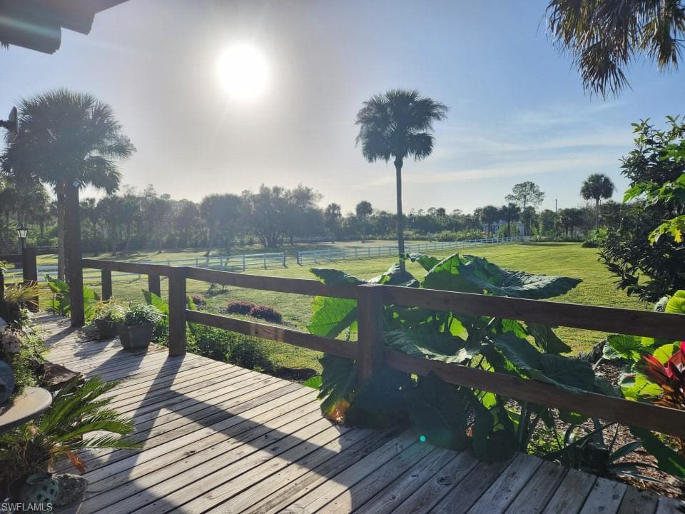 3935 24th Ave SE, Naples, FL 34117-3