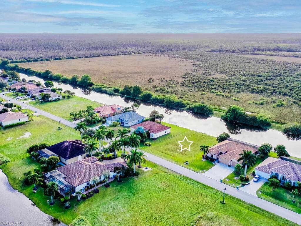 18499 Royal Hammock Blvd, Naples, FL 34114-4