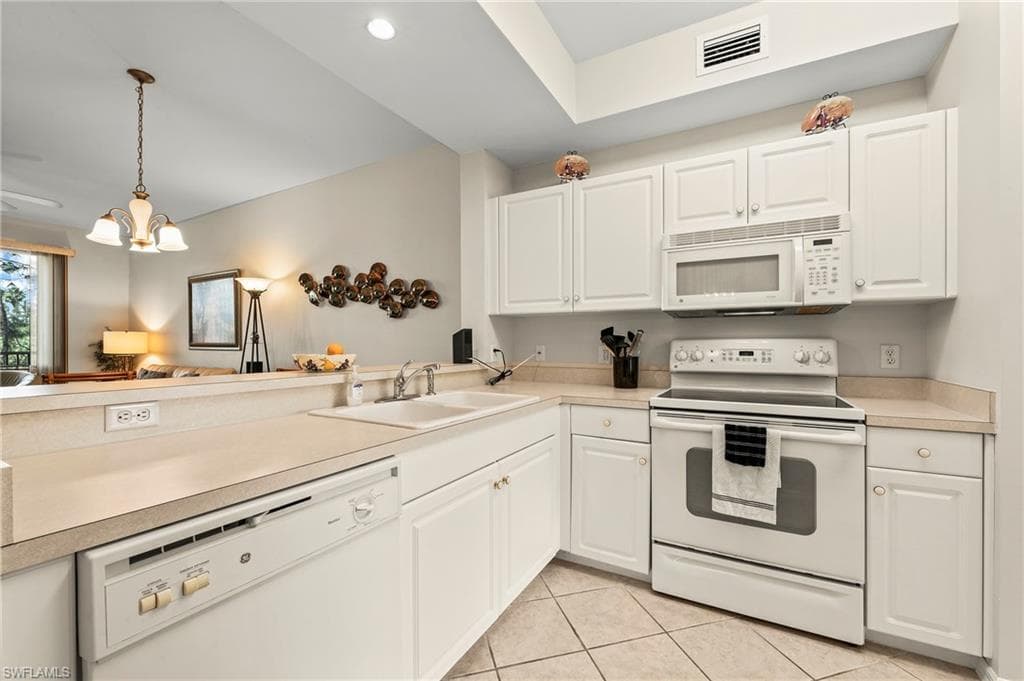 4000 Loblolly Bay Dr 8-206, Naples, FL 34114-11