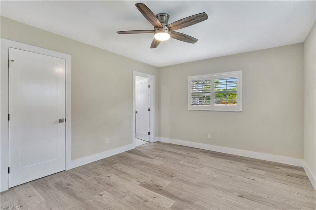 1084 Lake Shore Ct, Naples, FL 34103-25
