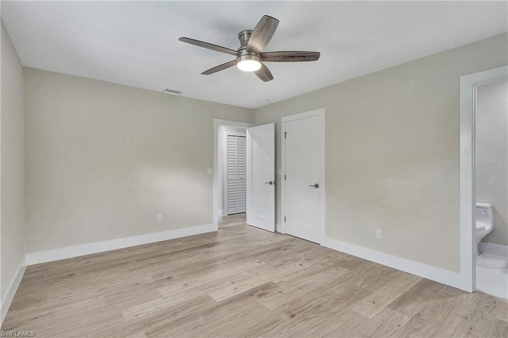 1084 Lake Shore Ct, Naples, FL 34103-26