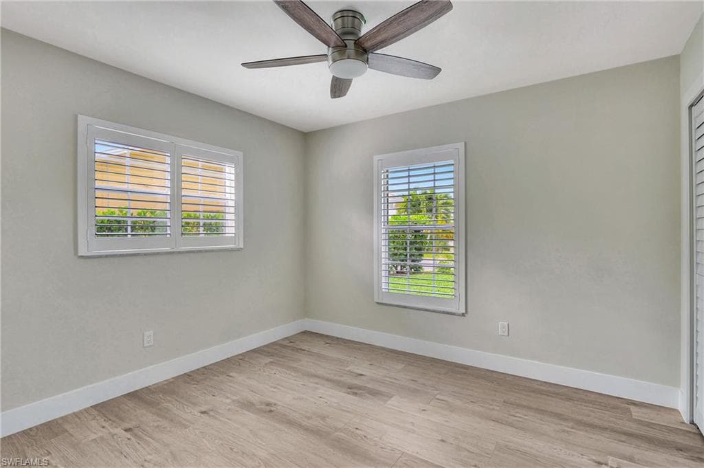 1084 Lake Shore Ct, Naples, FL 34103-30