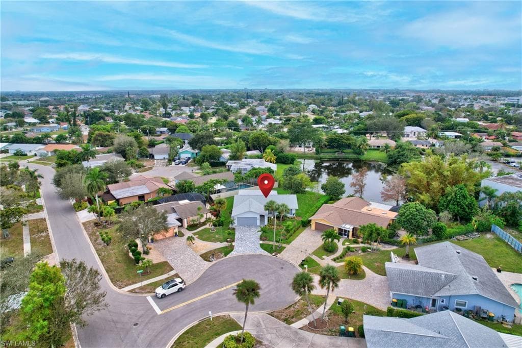 1084 Lake Shore Ct, Naples, FL 34103-42