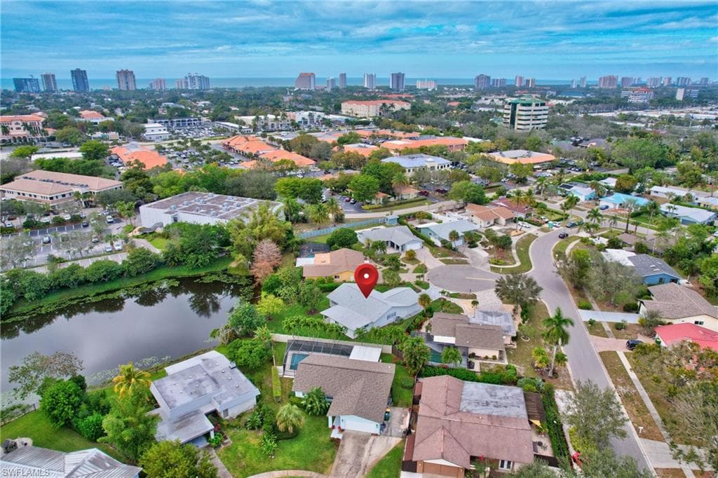 1084 Lake Shore Ct, Naples, FL 34103-48