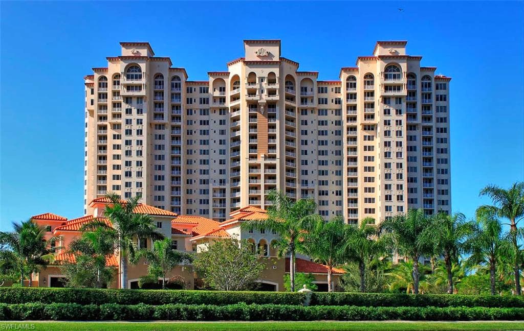 6597 Nicholas Blvd 503, Naples, FL 34108-16
