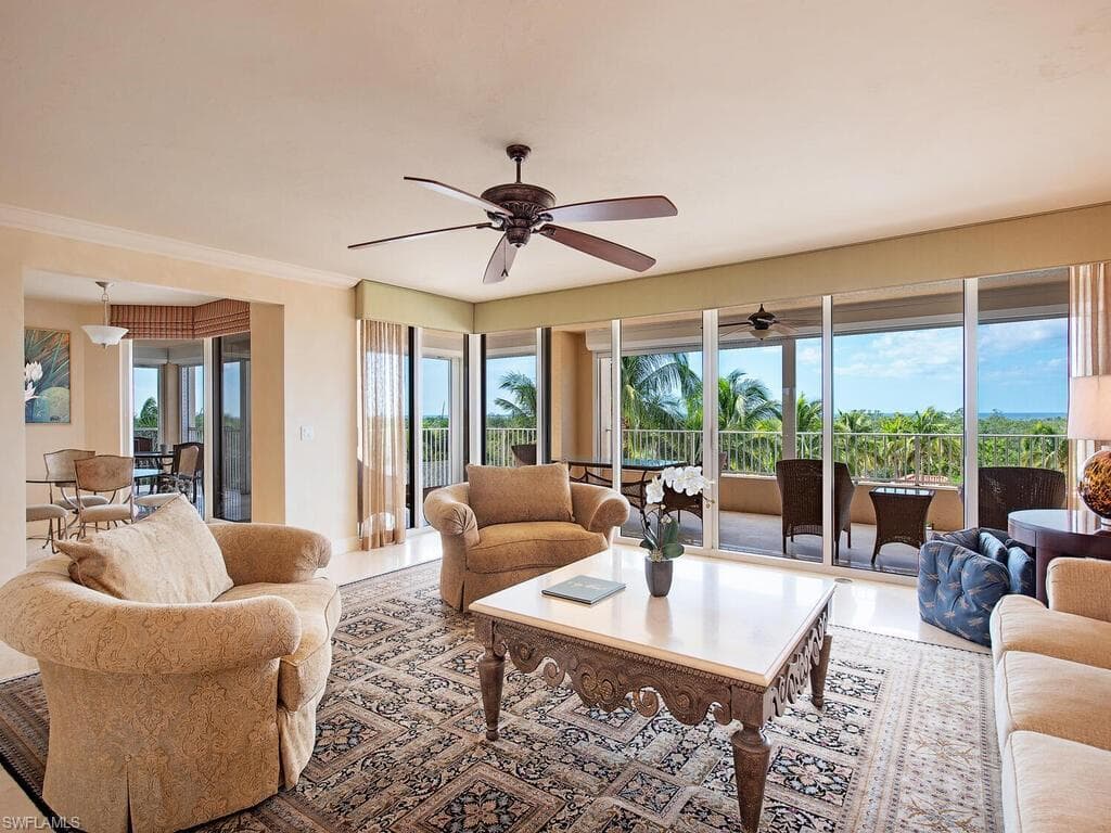 6597 Nicholas Blvd 503, Naples, FL 34108-3