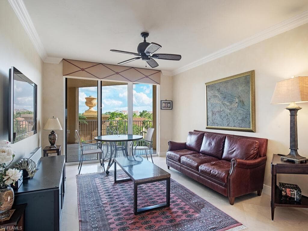 6597 Nicholas Blvd 503, Naples, FL 34108-4