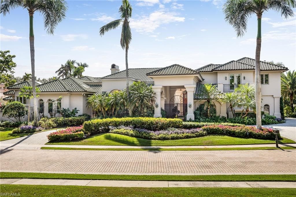 7331 Tilden Ln, Naples, FL 34108-3