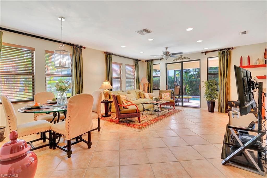 1224 Manado Dr, Naples, FL 34113-9