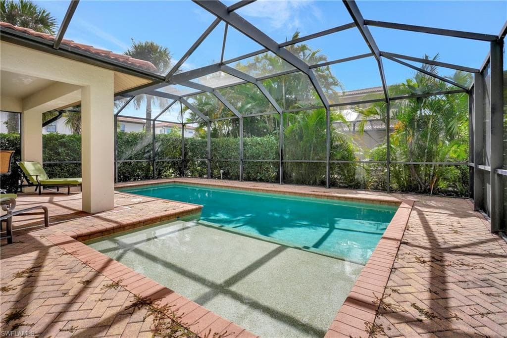 1224 Manado Dr, Naples, FL 34113-19