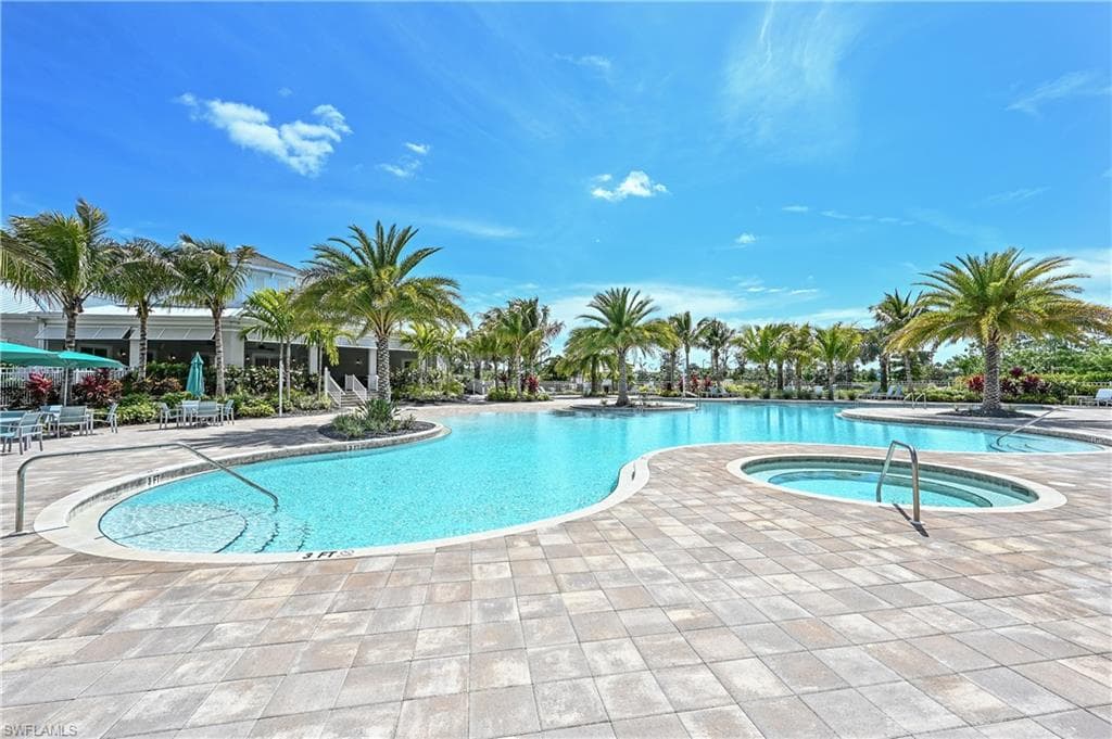 28483 Captiva Shell Loop, Bonita Springs, FL 34135-9