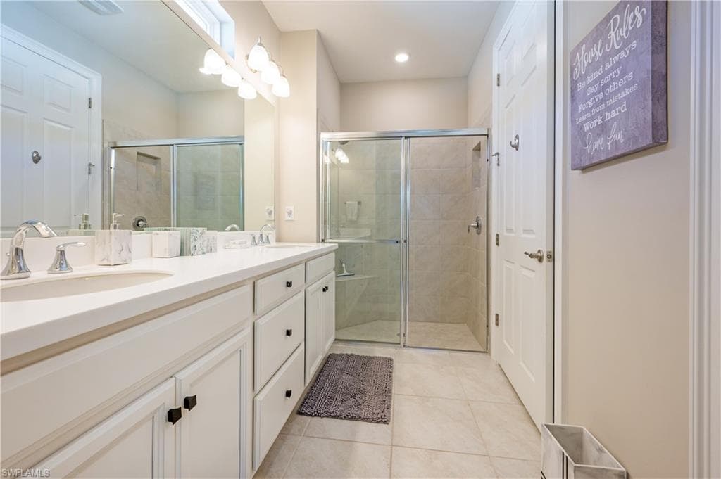 28483 Captiva Shell Loop, Bonita Springs, FL 34135-18