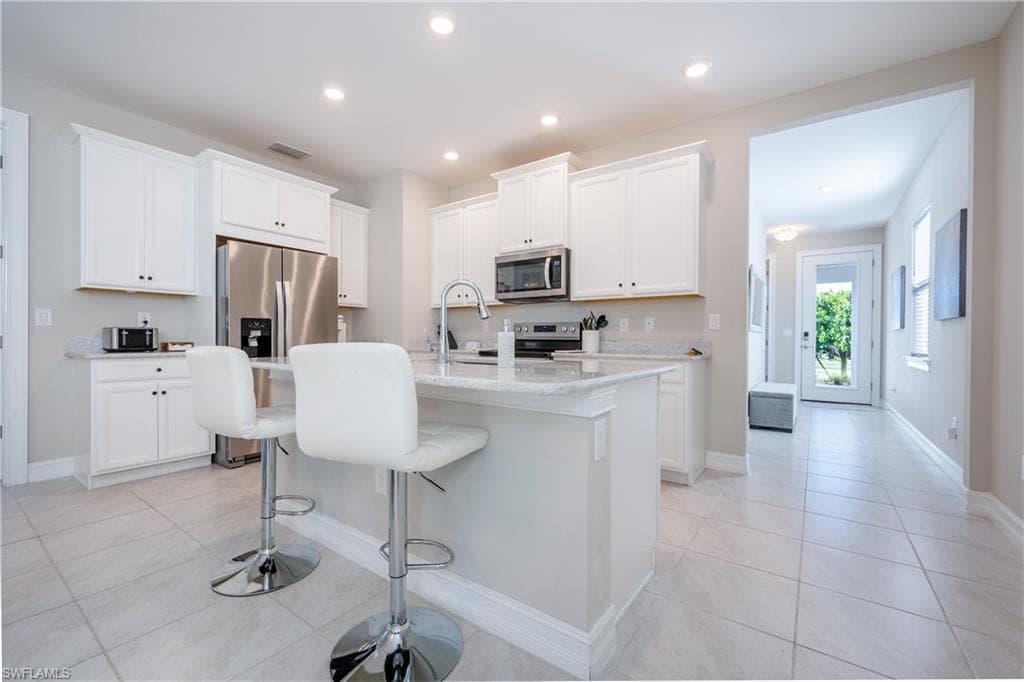 28483 Captiva Shell Loop, Bonita Springs, FL 34135-7
