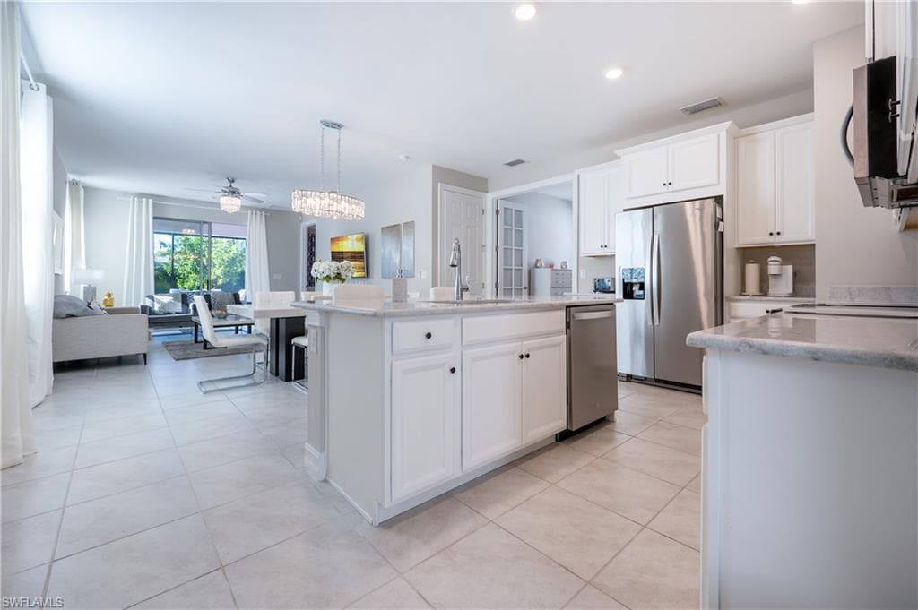 28483 Captiva Shell Loop, Bonita Springs, FL 34135-8
